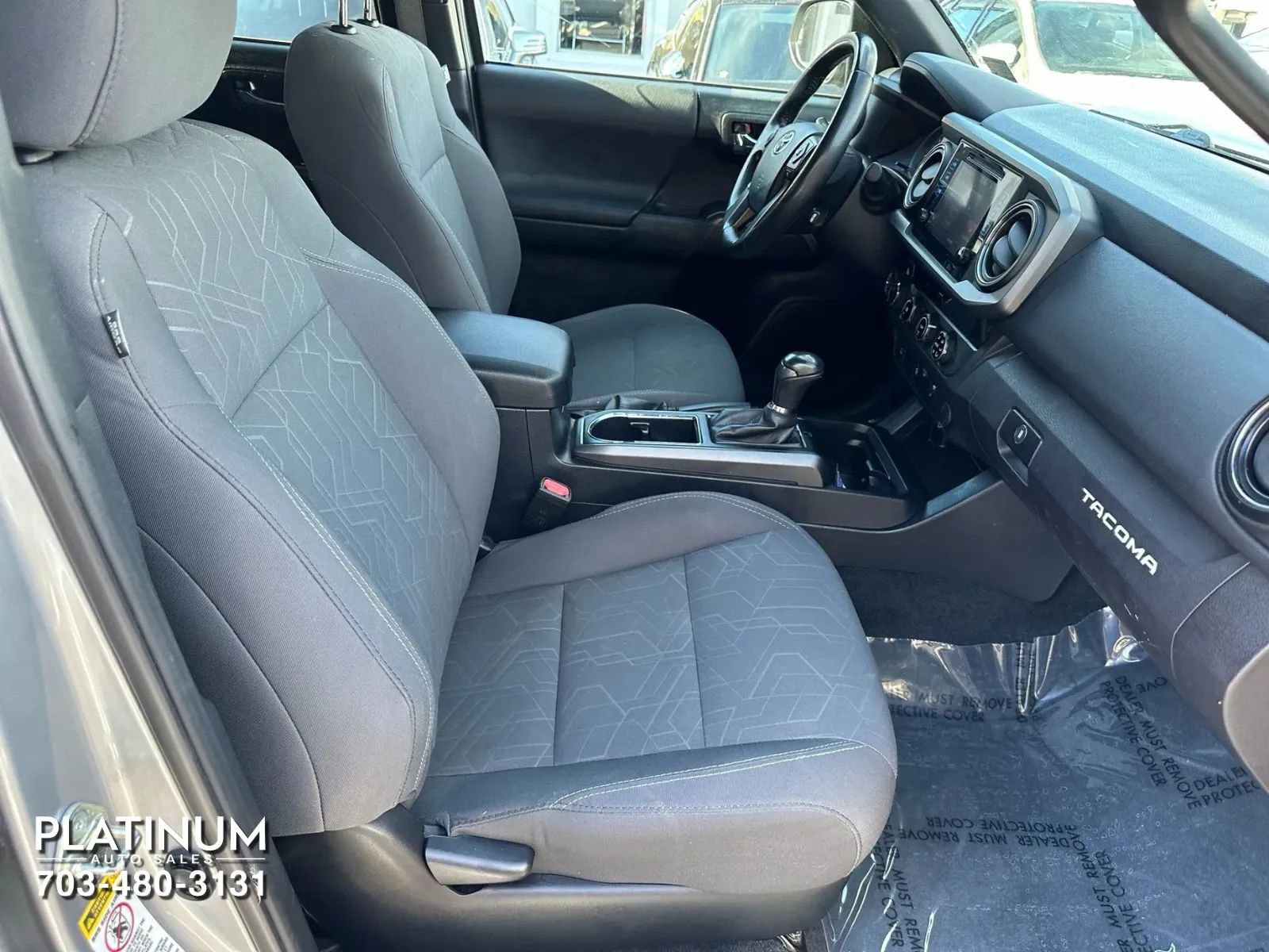 Used 2017 Toyota Tacoma TRD Off-Road image 14