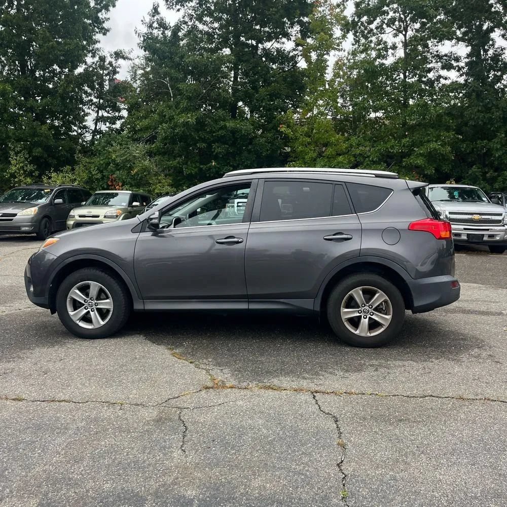 Used 2015 Toyota RAV4 XLE AWD/4WD image 3