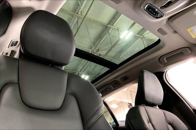 Certified 2021 Volvo V60 T5 Cross Country w/ Climate Package AWD/4WD image 24
