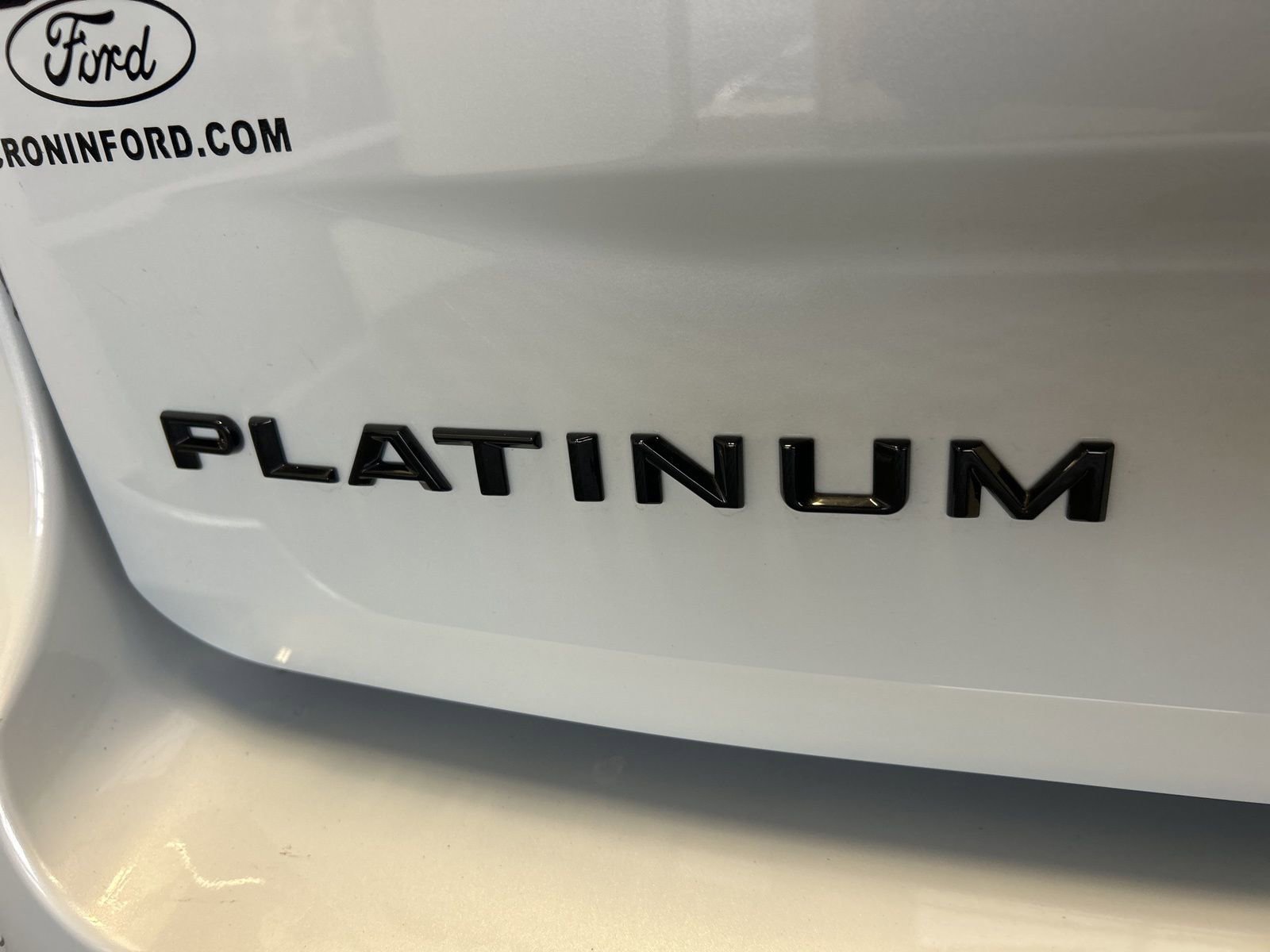 Used 2025 Ford Expedition Max Platinum w/ Stealth Appearance Package image 8