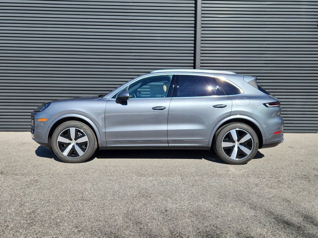 New 2026 Porsche Cayenne E-Hybrid image 2