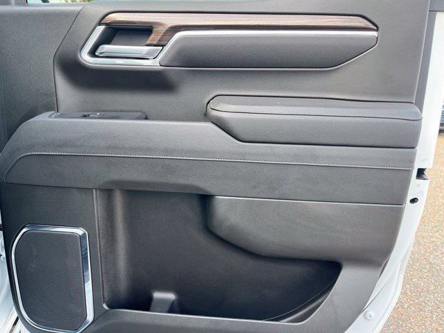 Used 2025 Chevrolet Silverado 1500 LT RWD image 22