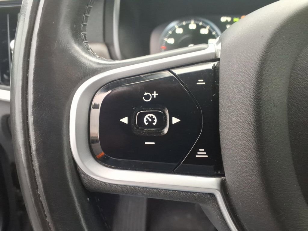 Used 2018 Volvo V90 T6 Cross Country w/ Convenience Package image 20