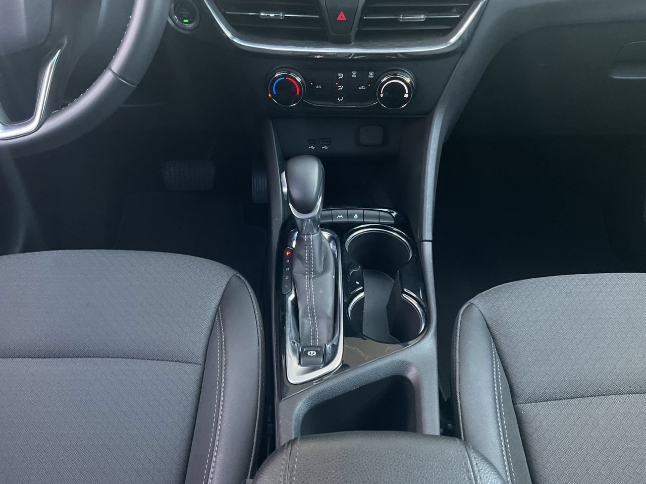Used 2025 Buick Encore GX Preferred FWD image 9
