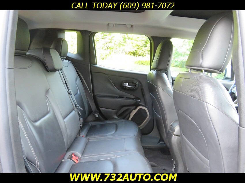 Used 2015 Jeep Renegade Limited w/ Trailer Tow Group AWD/4WD image 31