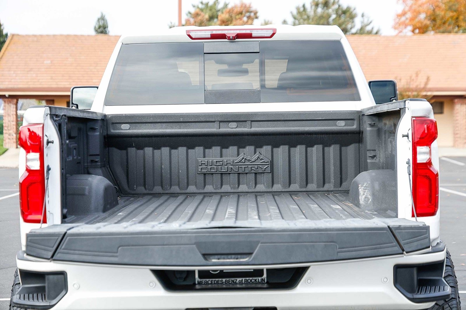 Used 2022 Chevrolet Silverado 2500 High Country w/ Safety Package II image 27