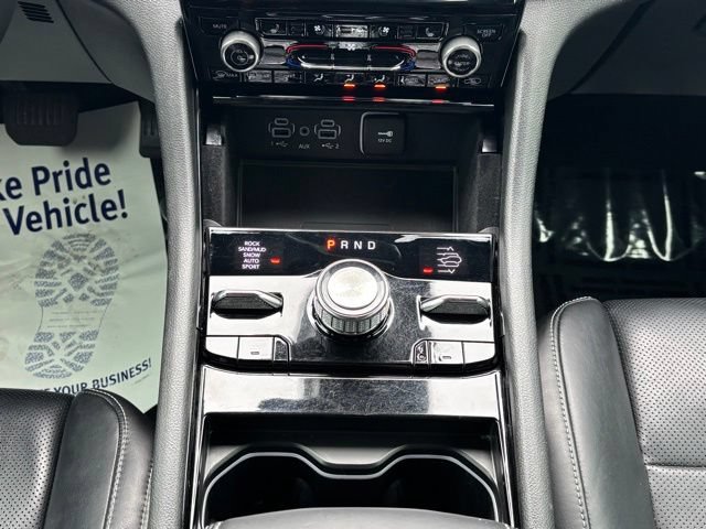 Used 2022 Jeep Grand Cherokee L Overland w/ Luxury Tech Group IV AWD/4WD image 24