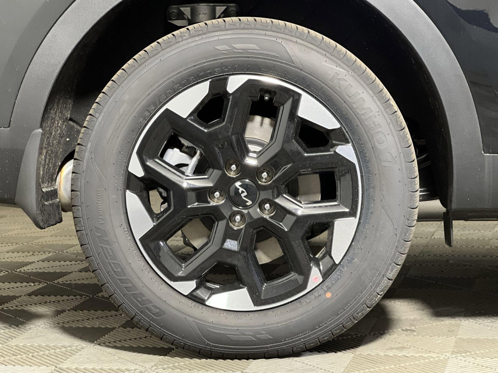 New 2025 Kia Sorento S image 10