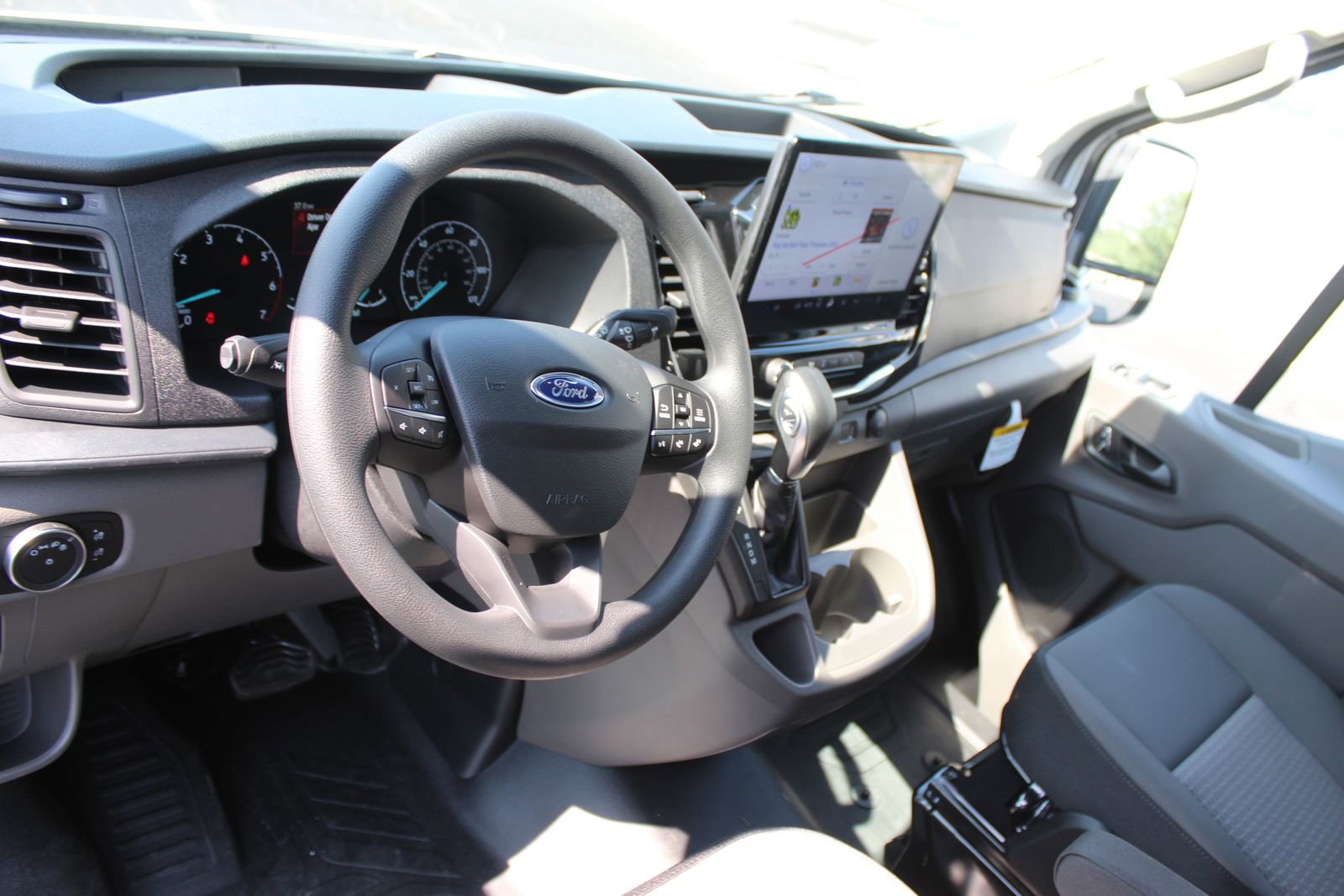 New 2025 Ford Transit 350 XLT image 17