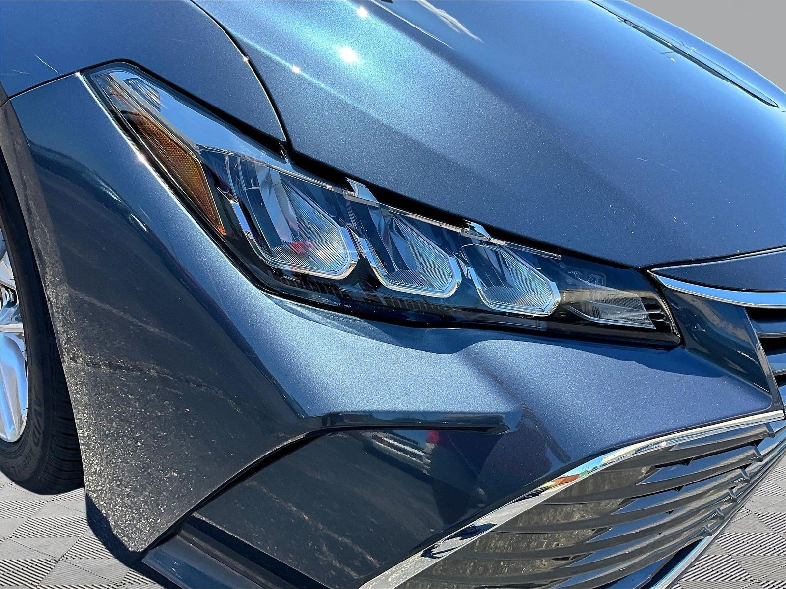 Used 2021 Toyota Avalon XLE w/ Moonroof Package FWD image 32