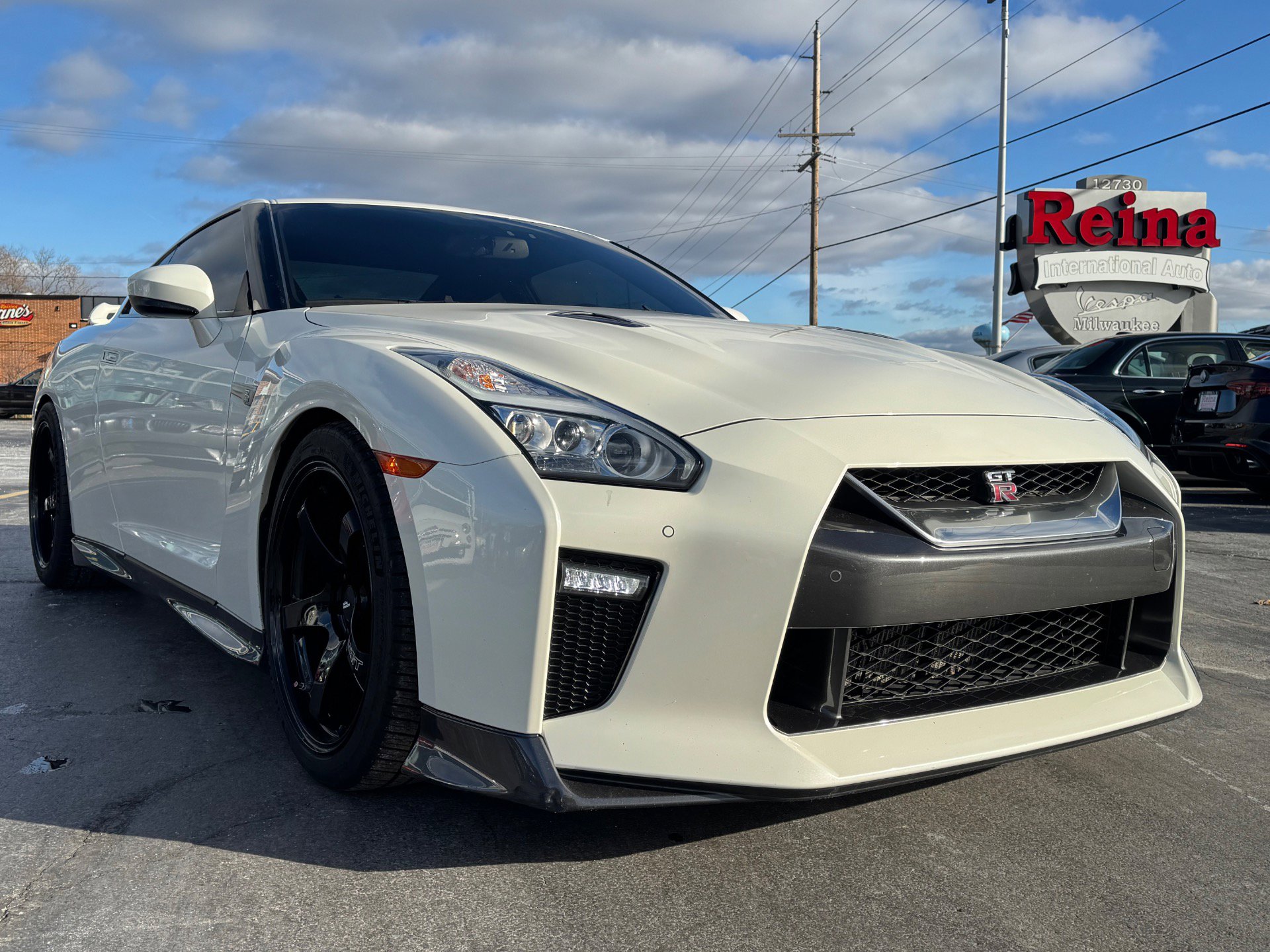 Used 2019 Nissan GT-R Premium image 40