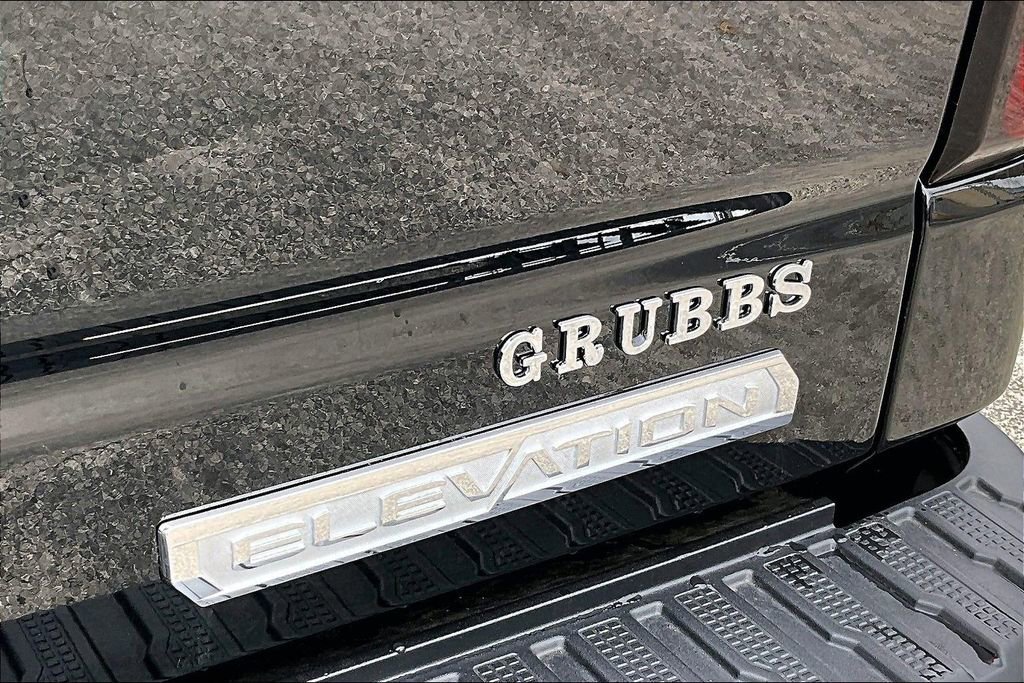 Used 2025 GMC Sierra 1500 Elevation image 42