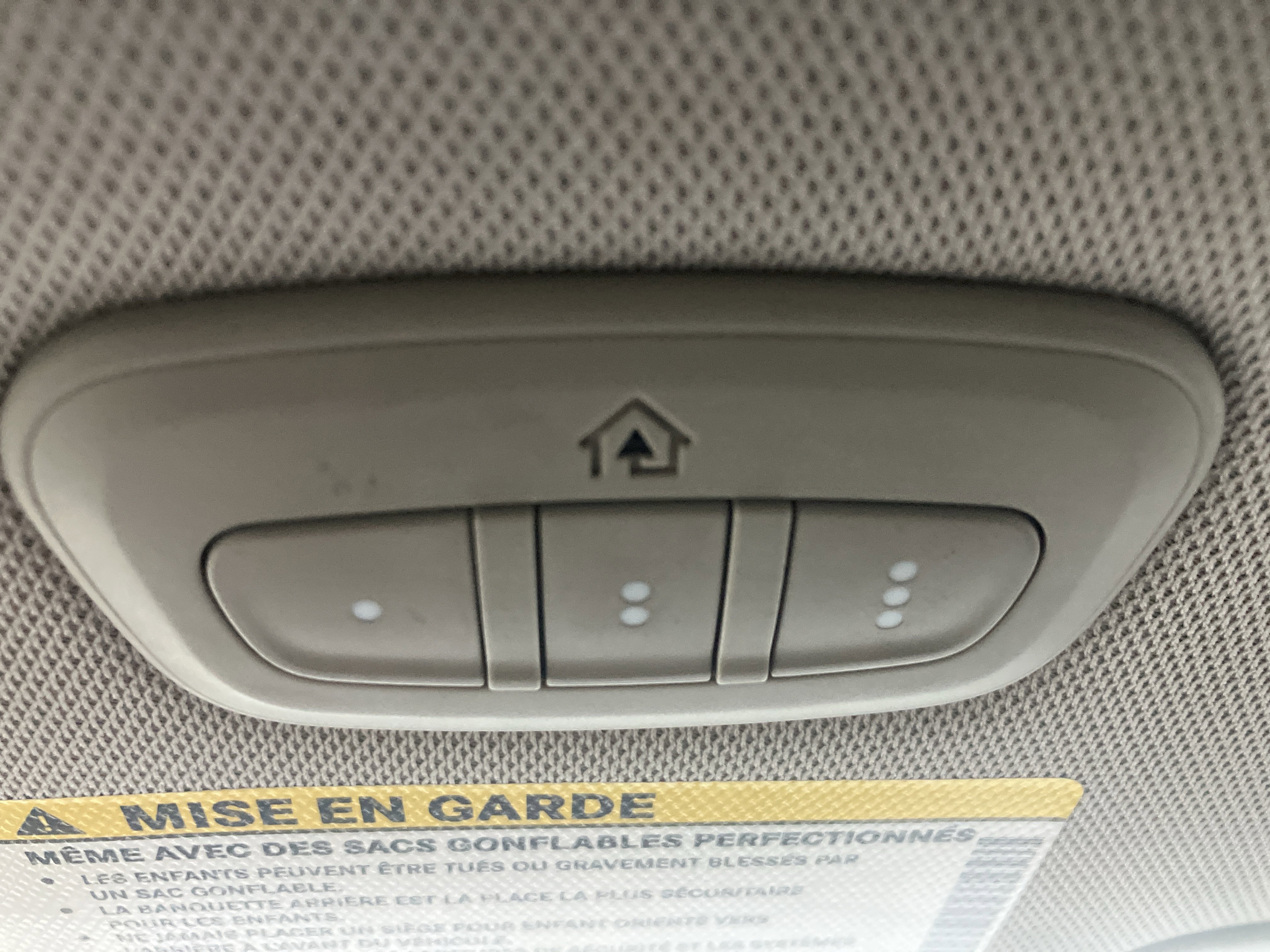 Used 2017 Chrysler Pacifica Touring-L w/ Tire & Wheel Group image 32