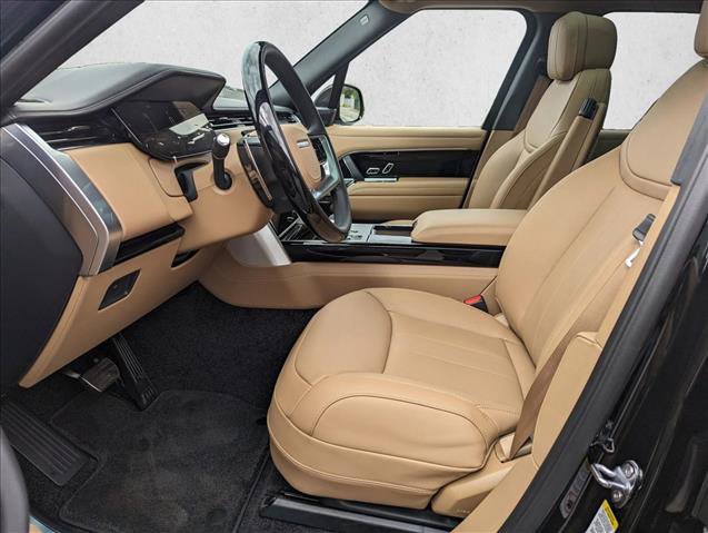 New 2025 Land Rover Range Rover SE image 4