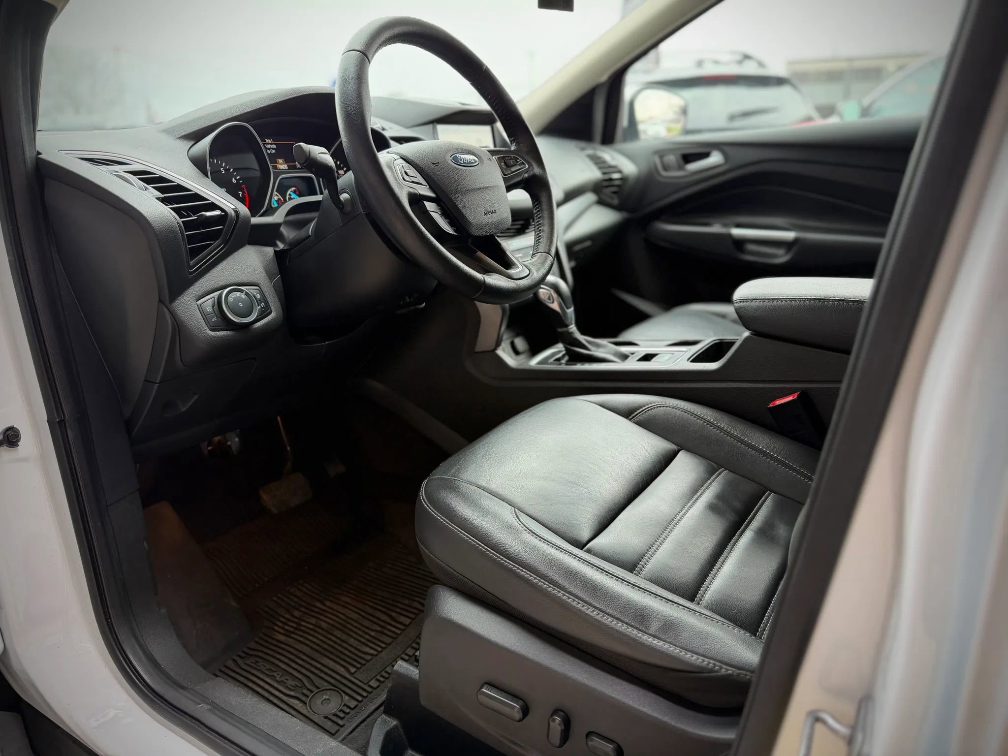 Used 2018 Ford Escape SEL image 8