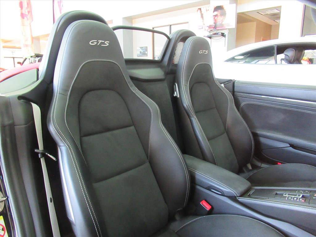 Used 2024 Porsche 718 Boxster GTS w/ GTS Interior Package image 8