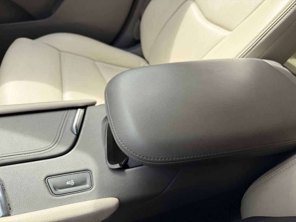 Used 2019 Cadillac XT5 Luxury FWD image 22