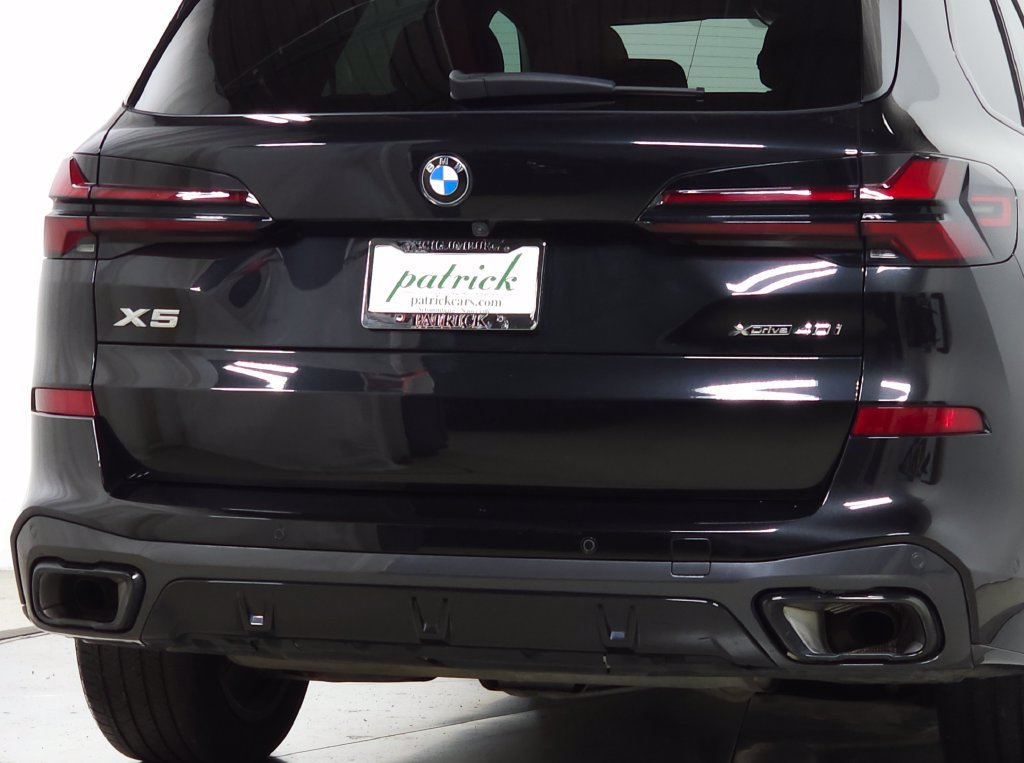 Used 2024 BMW X5 xDrive40i w/ M Sport Package AWD/4WD image 9
