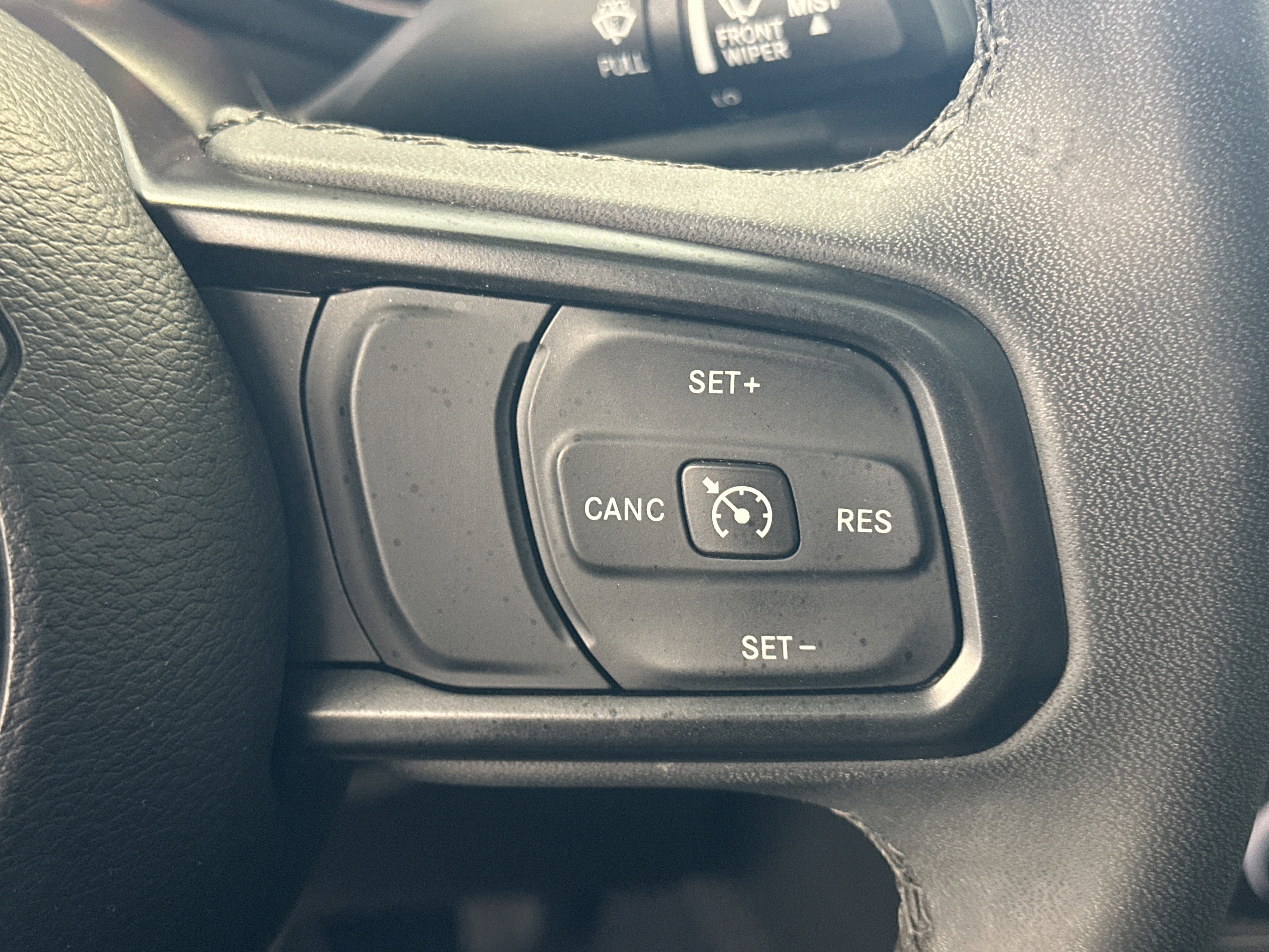 Used 2023 Jeep Gladiator Sport image 28