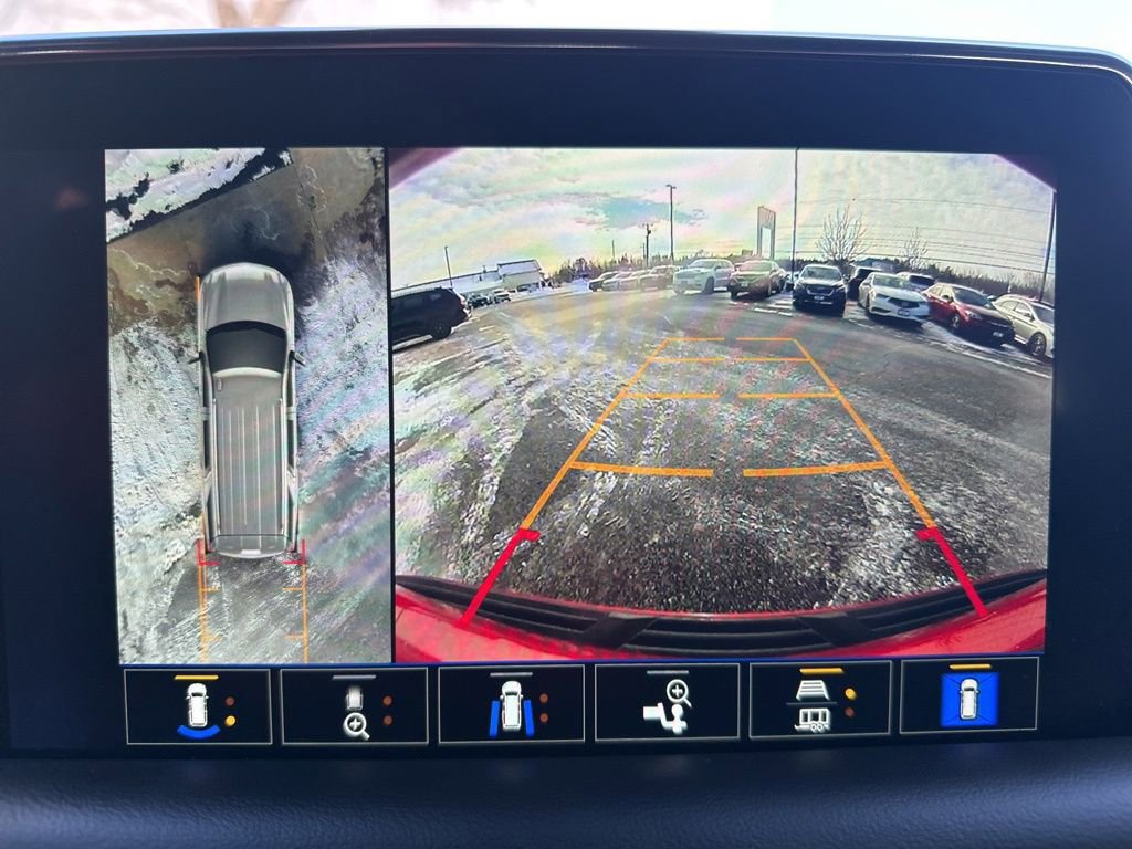 Used 2024 Chevrolet Tahoe Z71 w/ Z71 Off-Road Package image 27