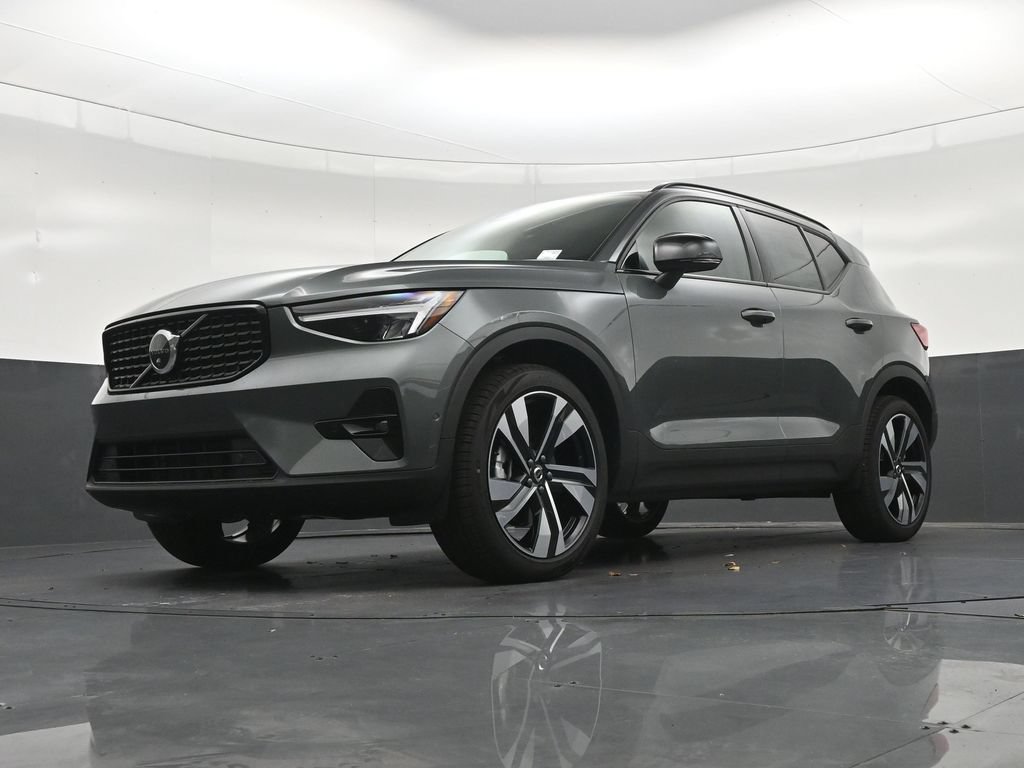New 2026 Volvo XC40 B5 Plus AWD/4WD image 21