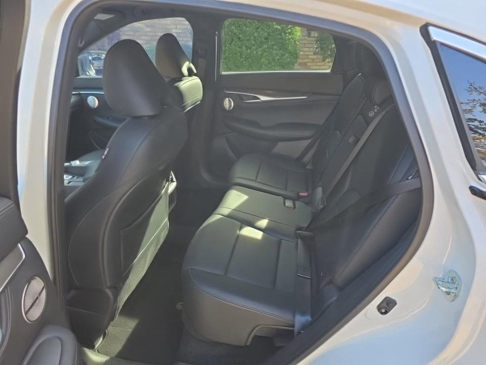 Certified 2023 INFINITI QX55 Luxe w/ Cargo Package image 5