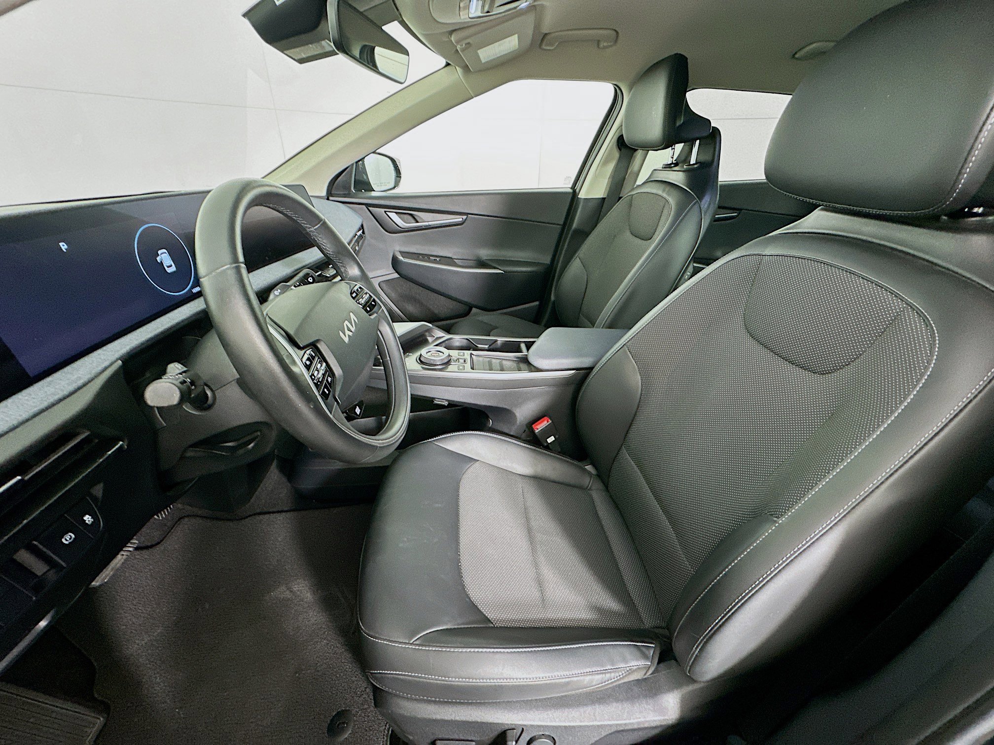 Used 2024 Kia EV6 Light RWD image 13