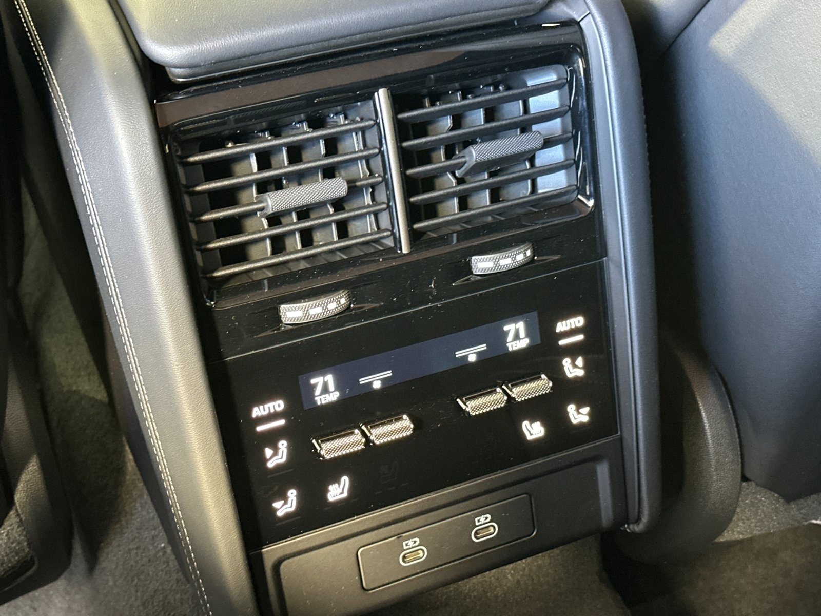 New 2026 Porsche Cayenne Turbo AWD/4WD image 15