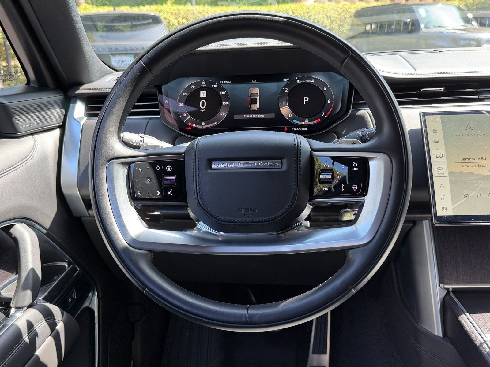 Used 2025 Land Rover Range Rover Long Wheelbase SE AWD/4WD image 11