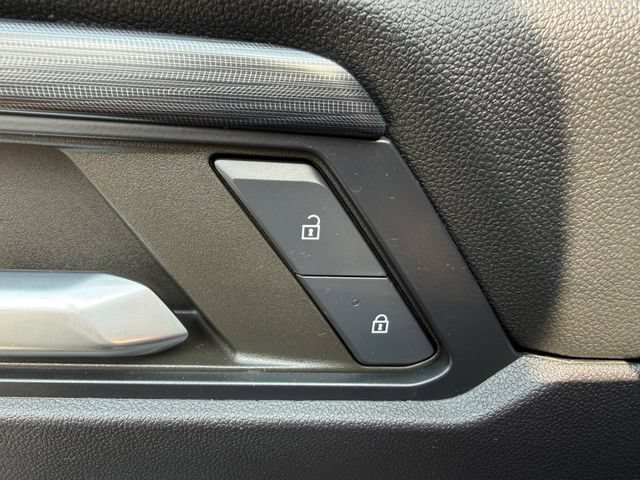 Used 2024 GMC Acadia AT4 AWD/4WD image 13