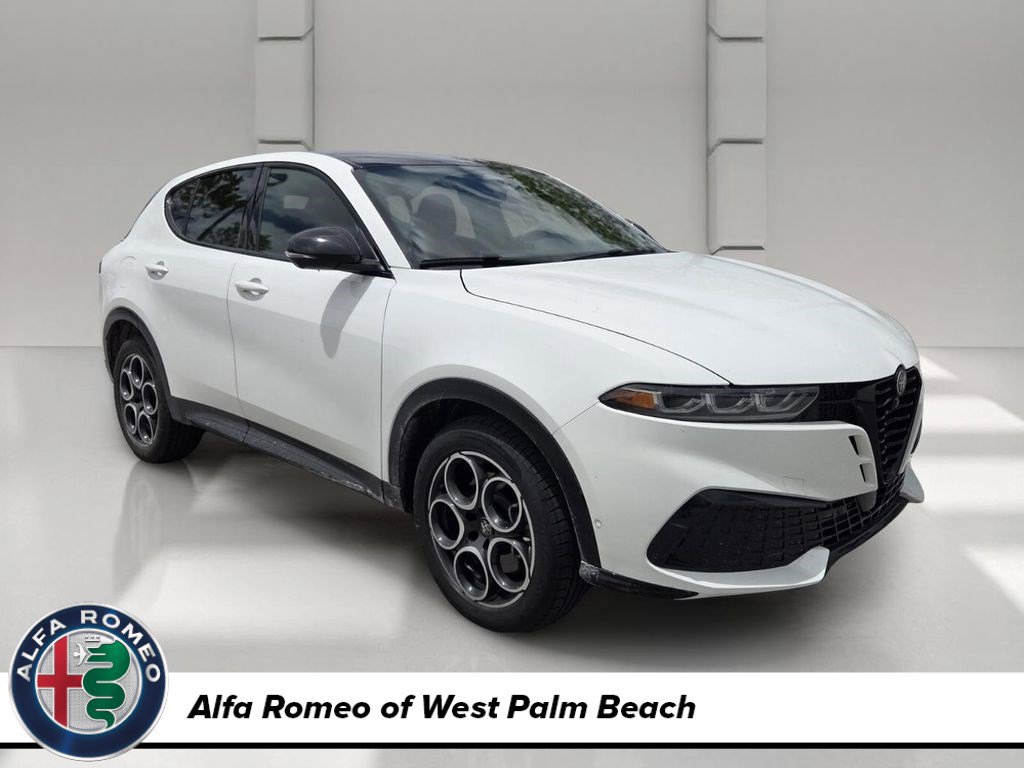 New 2026 Alfa Romeo Tonale w/ Red Premium Package