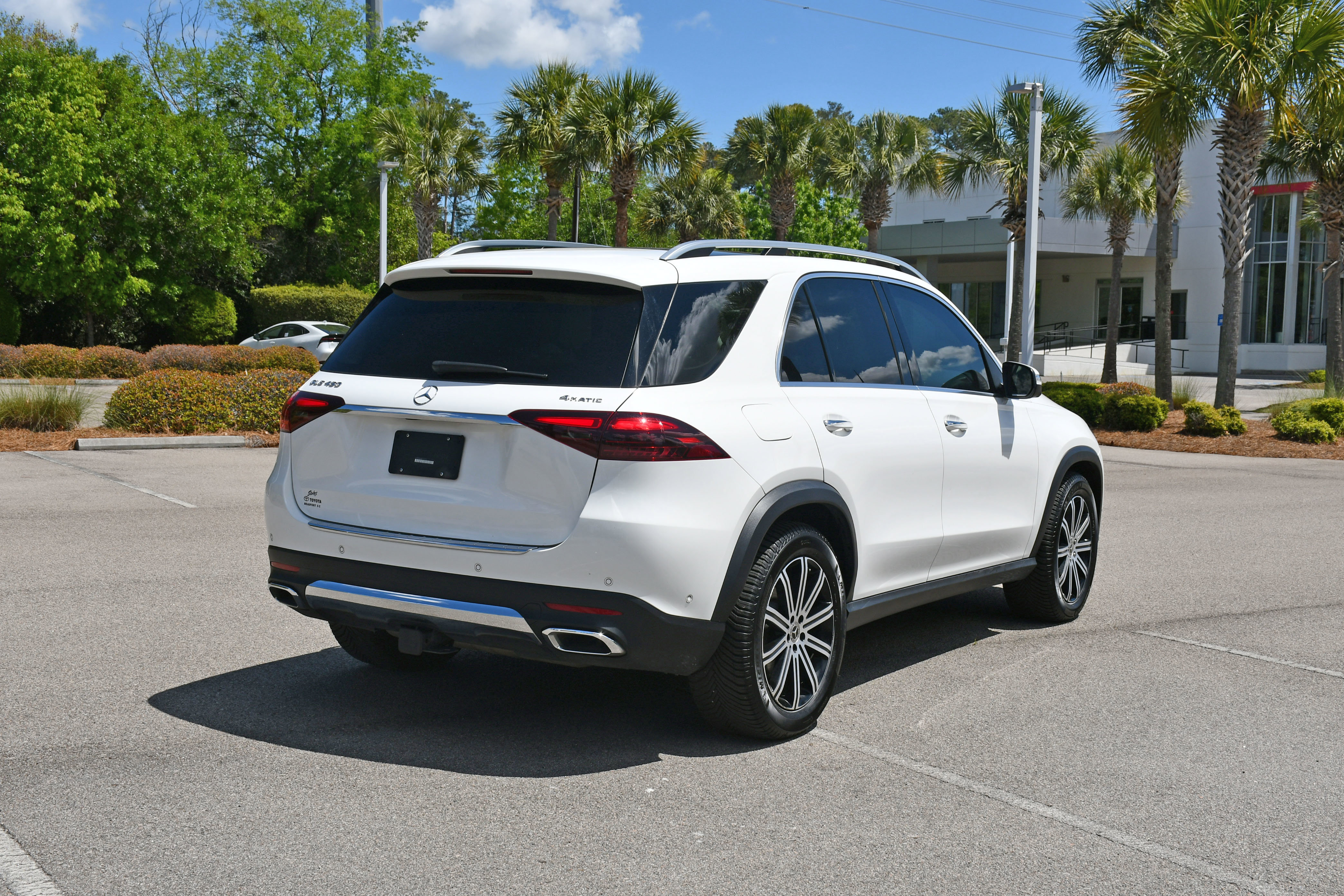 Used 2024 Mercedes-Benz GLE 450 4MATIC image 3