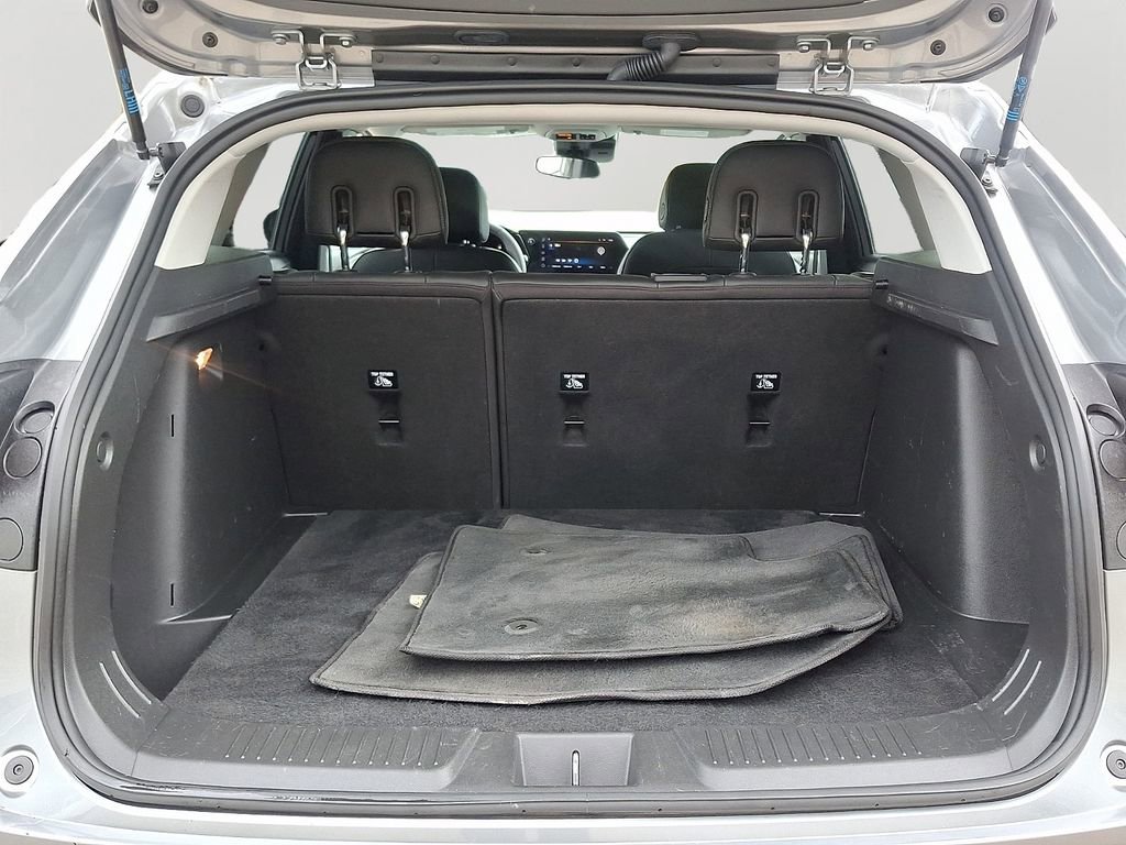 Used 2024 Chevrolet Trax LT w/ Driver Confidence Package image 28