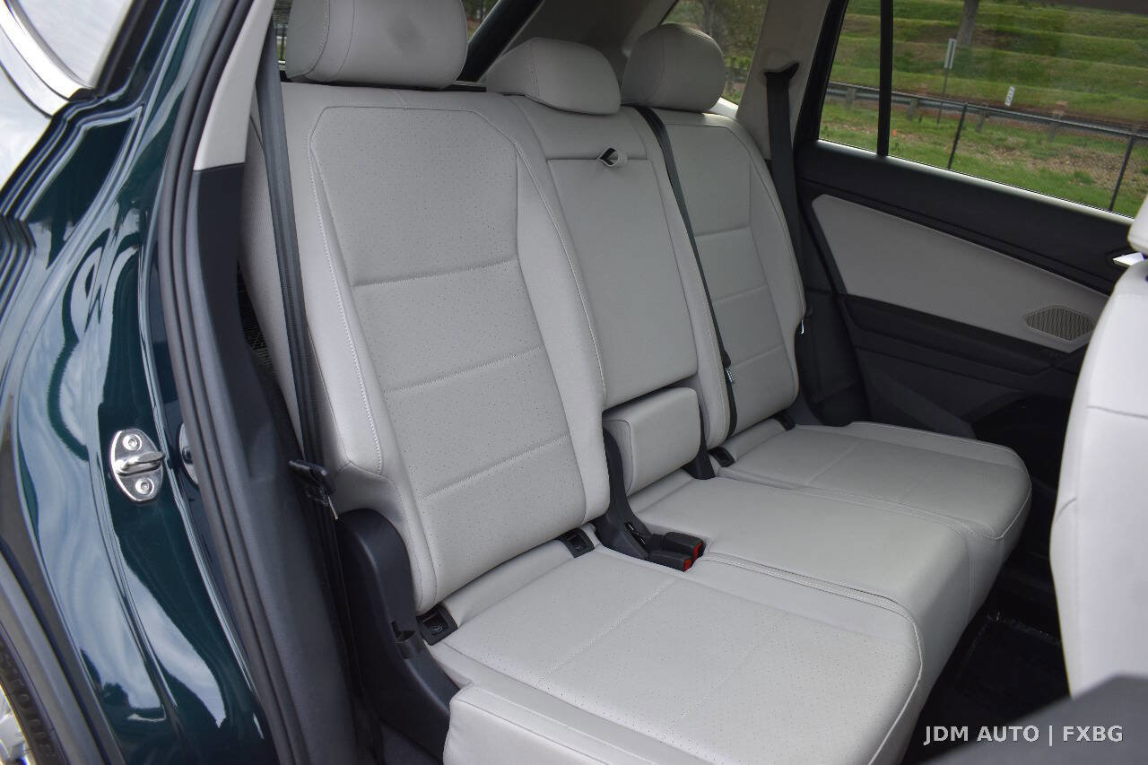 Used 2019 Volkswagen Tiguan SE AWD/4WD image 15