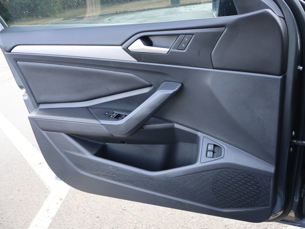 Used 2023 Volkswagen Jetta Sport image 33