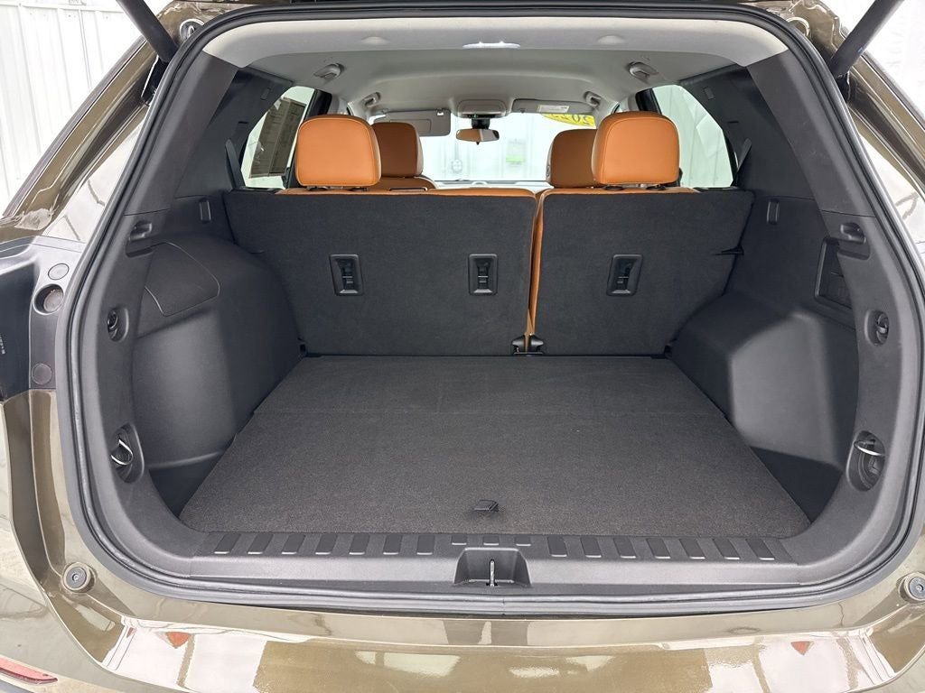 Used 2023 Chevrolet Equinox LT FWD image 12