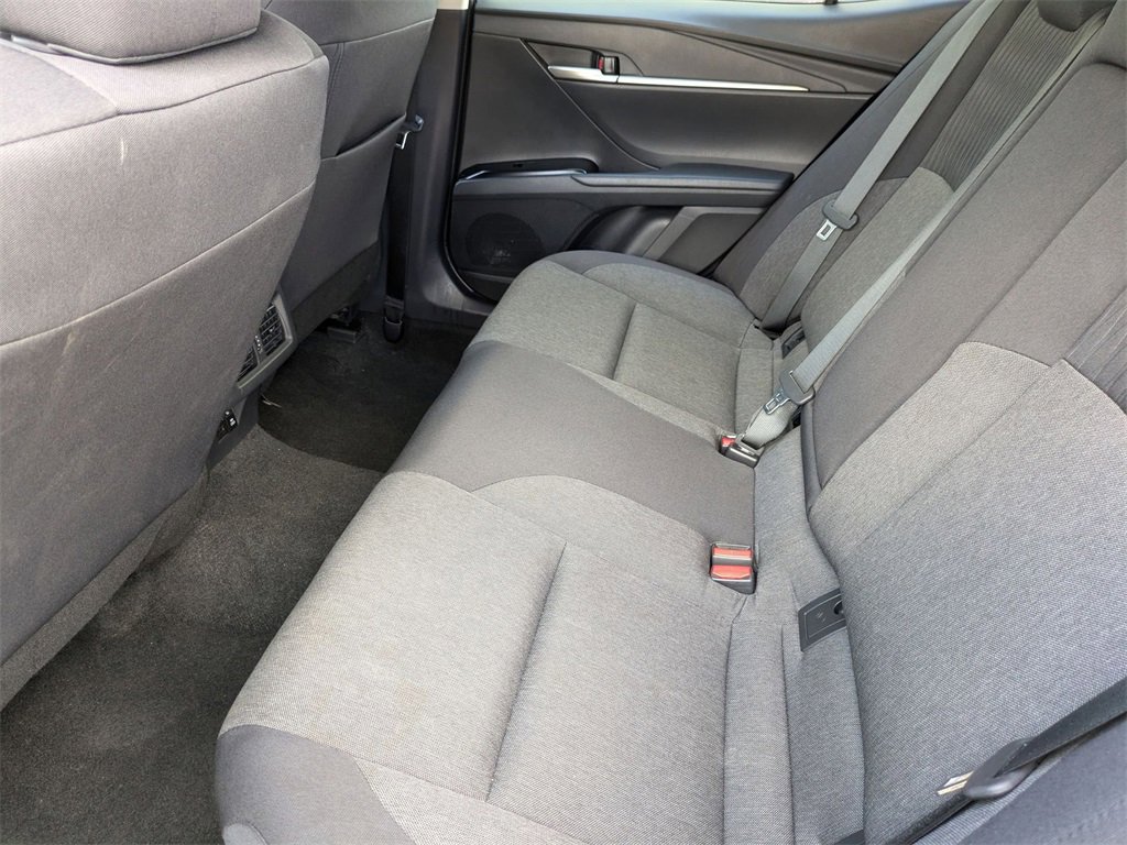 Used 2025 Toyota Camry LE image 28