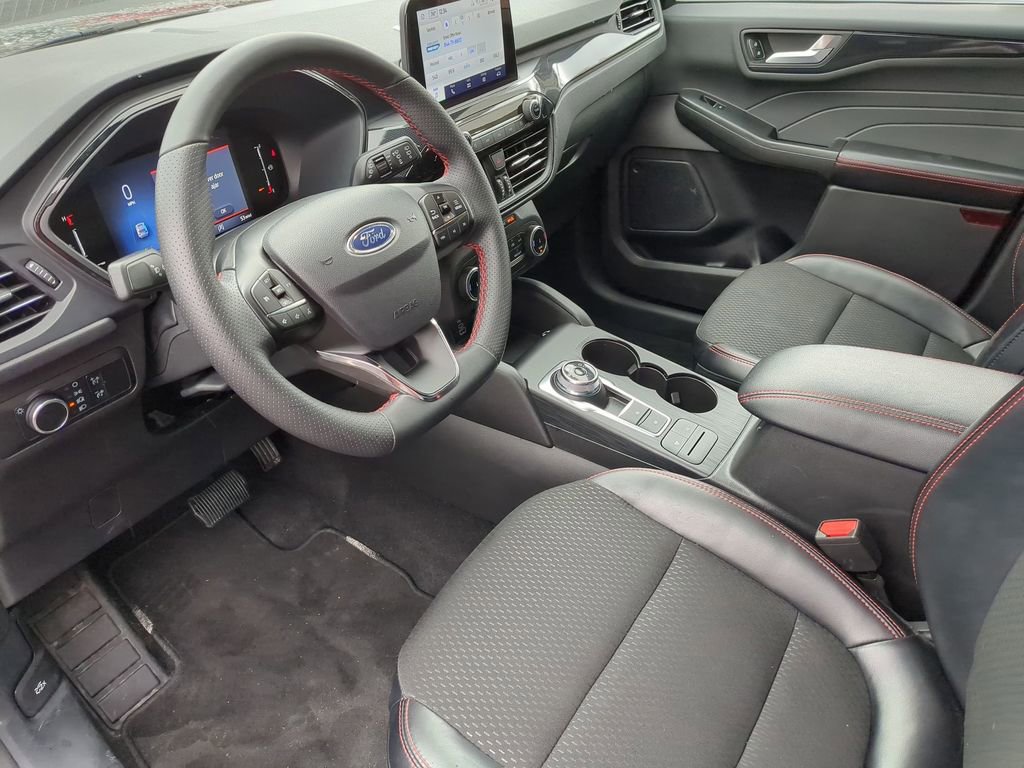 Used 2025 Ford Escape ST-Line image 15
