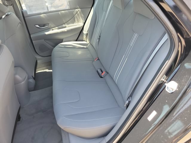 Used 2023 Hyundai Elantra SEL w/ Convenience Package FWD image 25