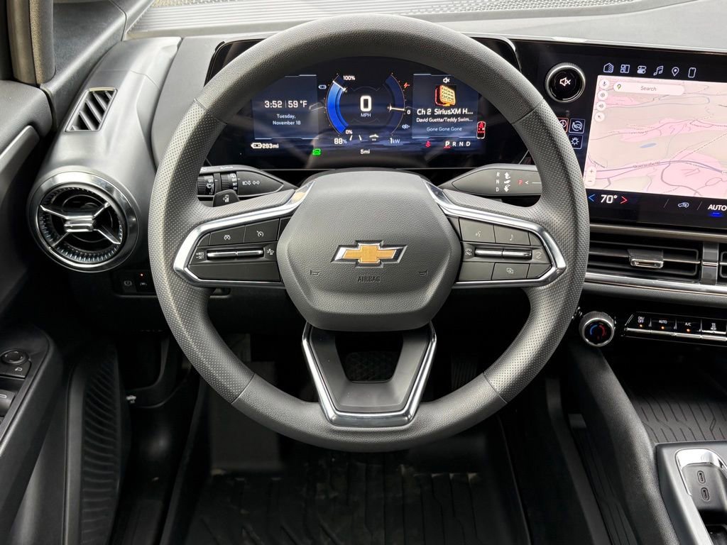 New 2026 Chevrolet Equinox EV LT w/ Midnight Package image 6