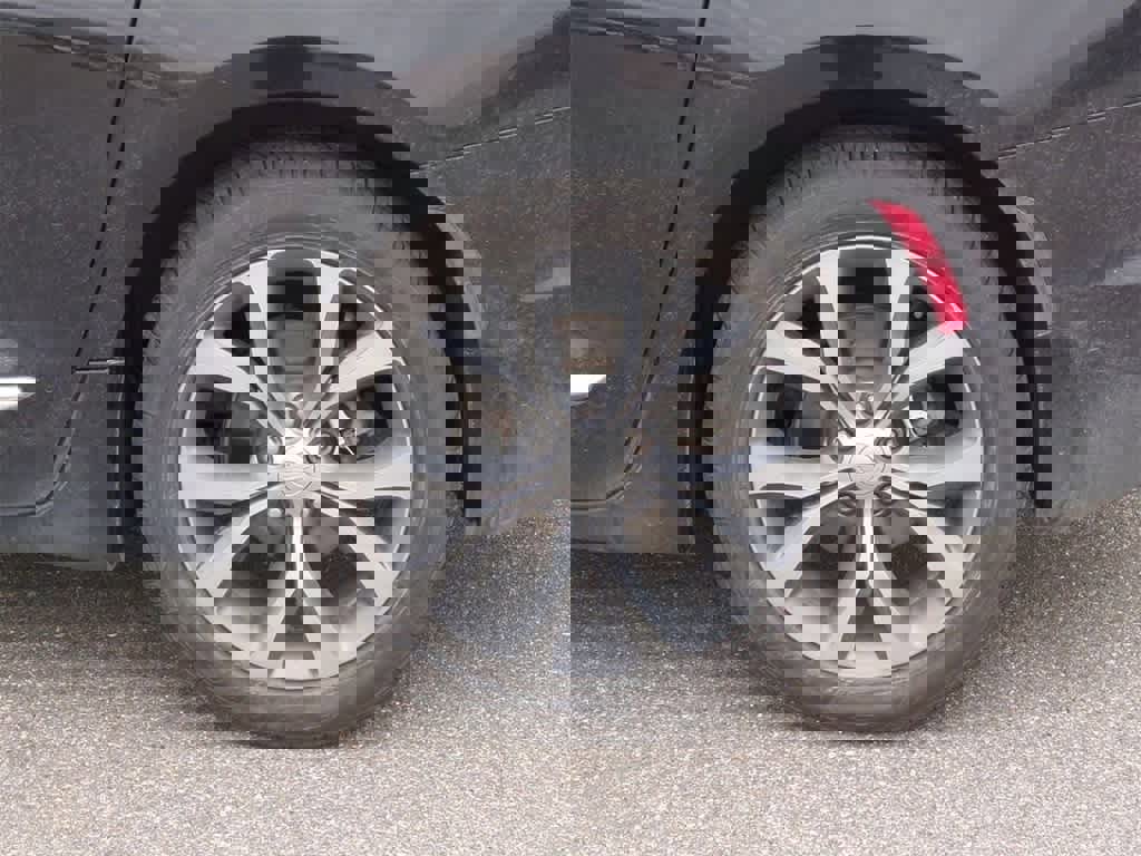 Used 2017 Chrysler Pacifica Limited image 13