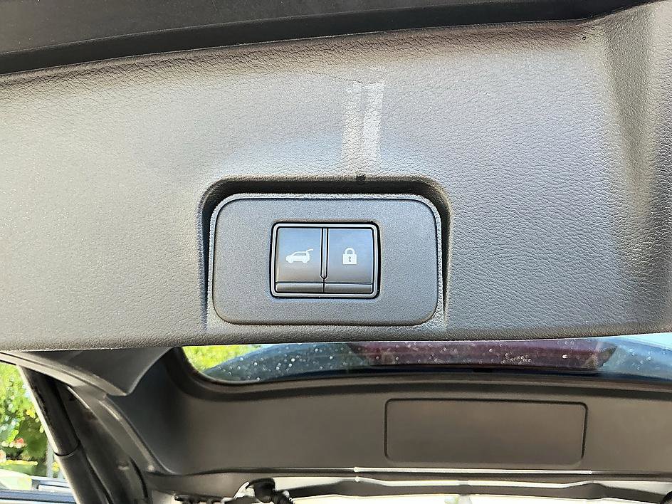 Used 2021 Nissan Rogue SV w/ Premium Package FWD image 26