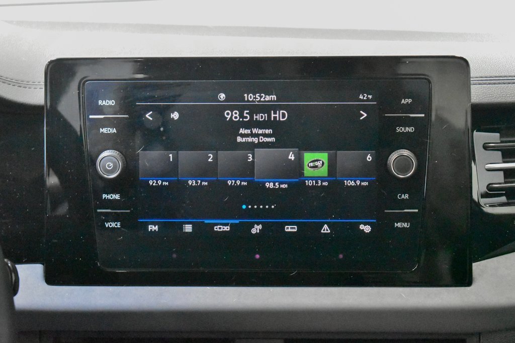 Used 2025 Volkswagen Jetta SE image 15