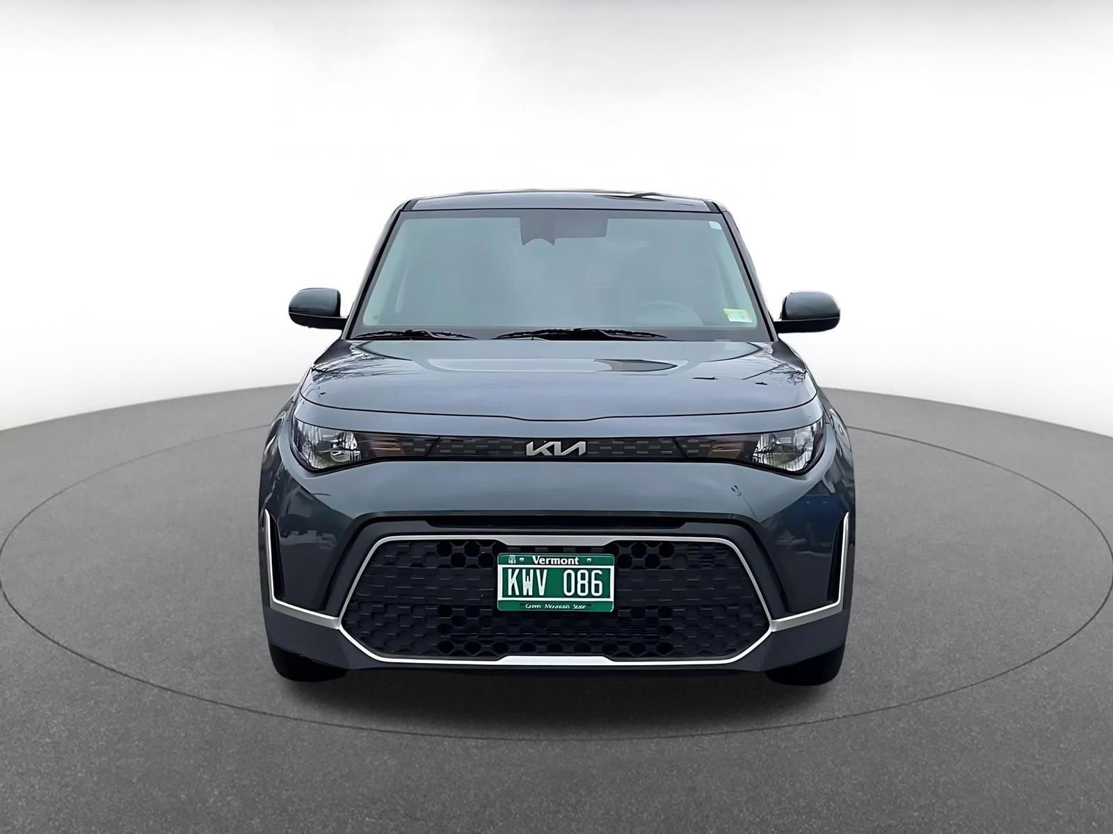 Used 2025 Kia Soul LX w/ LX Technology Package image 4