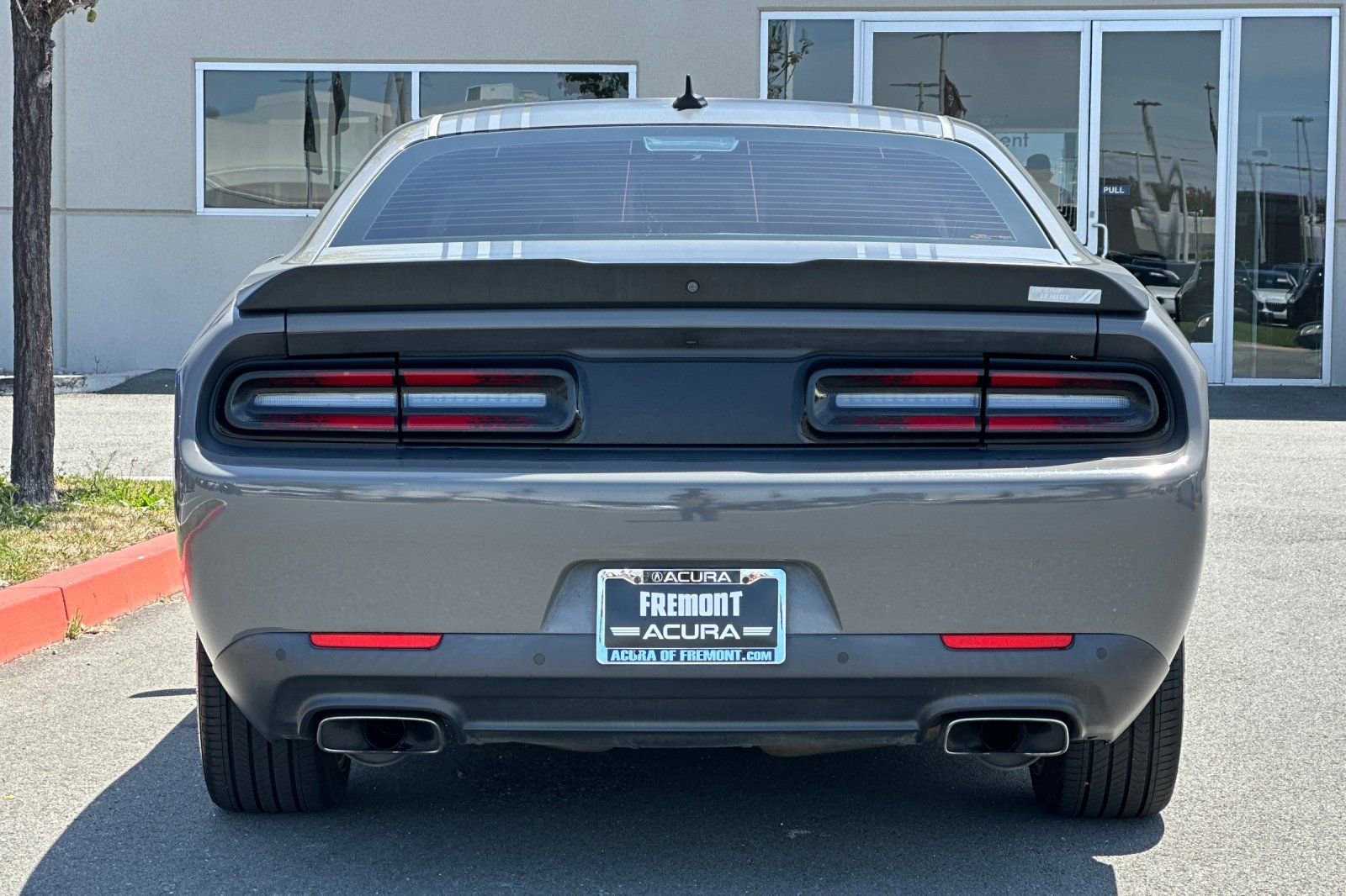 Used 2018 Dodge Challenger R/T RWD image 5