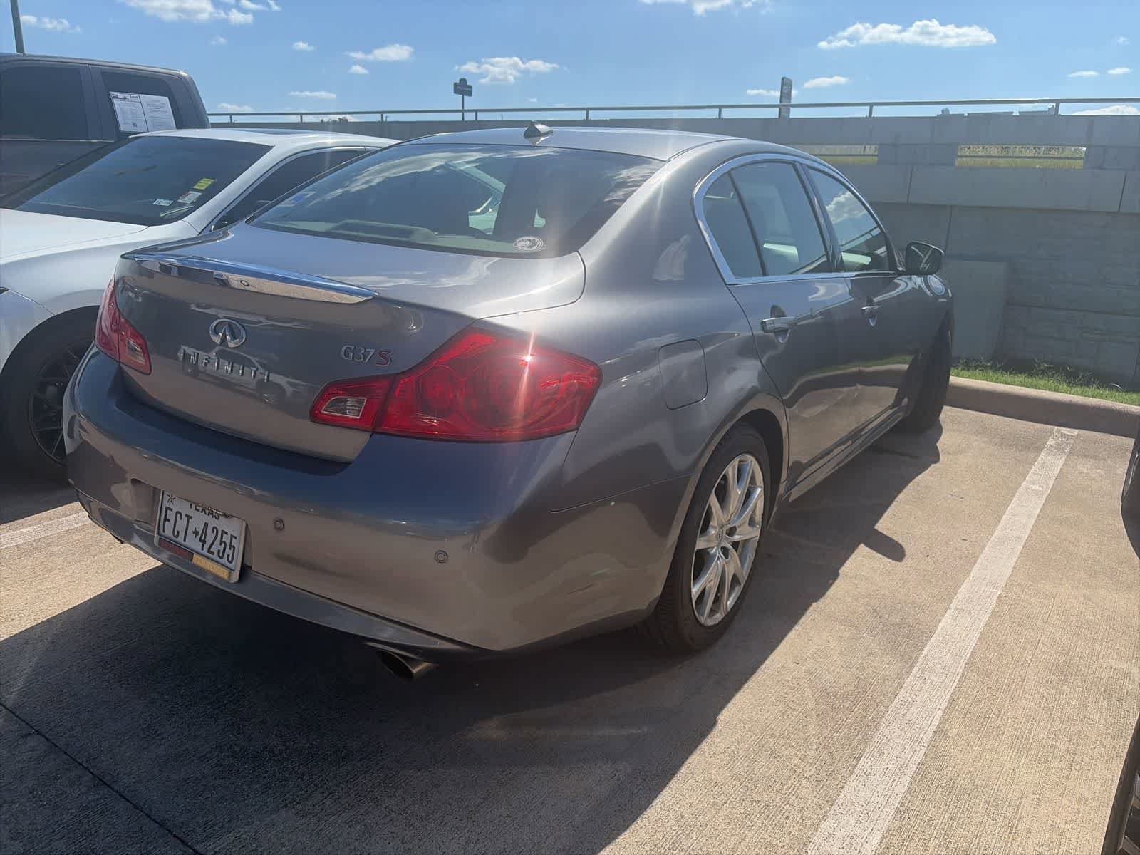Used 2012 INFINITI G37 Journey w/ Premium Pkg RWD image 4