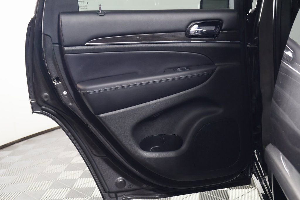 Used 2019 Jeep Grand Cherokee Overland image 13
