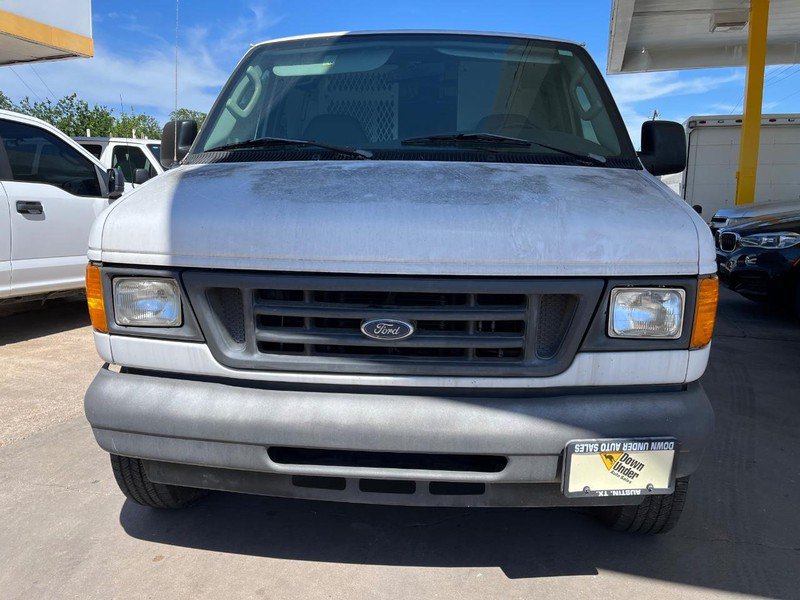 Used 2005 Ford E-350 and Econoline 350 Extended Super Duty RWD image 2