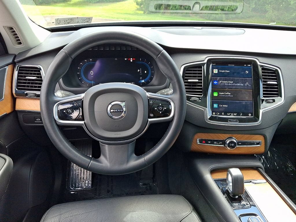 Used 2023 Volvo XC90 B5 Plus AWD/4WD image 2