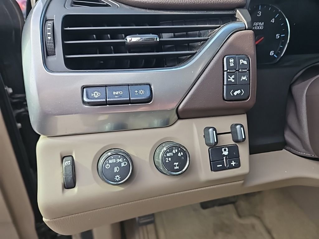 Used 2016 Chevrolet Suburban LTZ AWD/4WD image 14